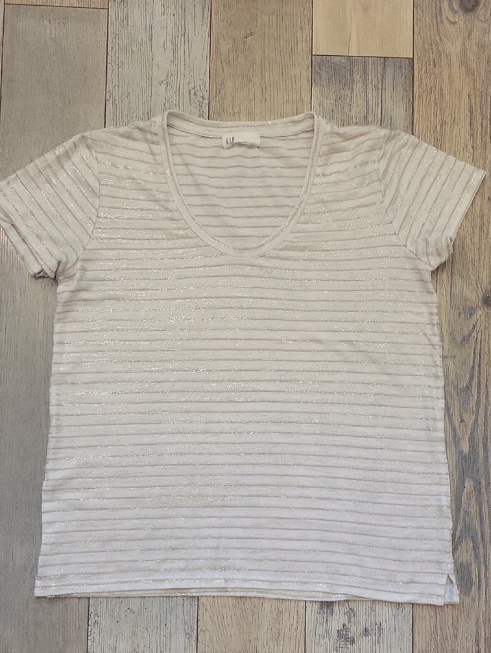GAP White Short-Sleeve V-Neck Metallic Stripe Tee
